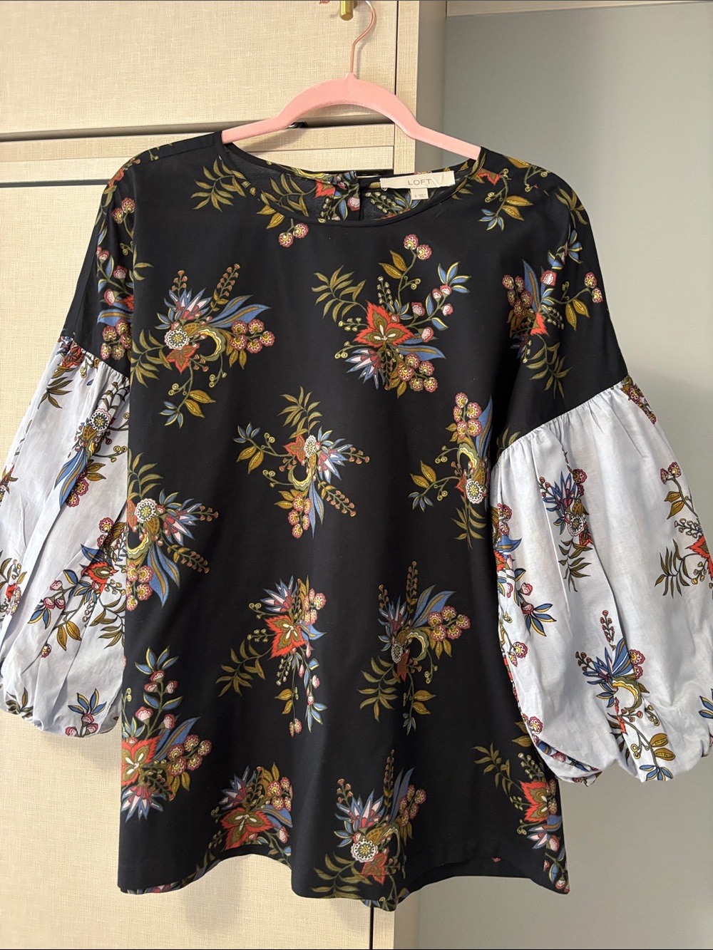 LOFT Black Floral Blouse with blue Puff Contrast Sleeves size S